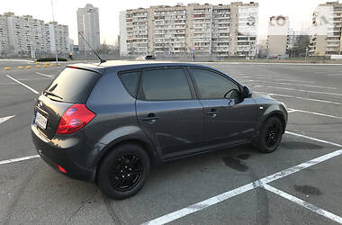 Хэтчбек Kia Ceed 2007 в Киеве