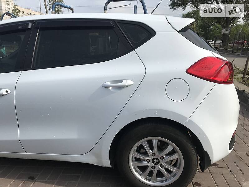 Хетчбек Kia Ceed 2013 в Дніпрі фото 45 Хетчбек Kia Ceed 2013 в Дніпрі