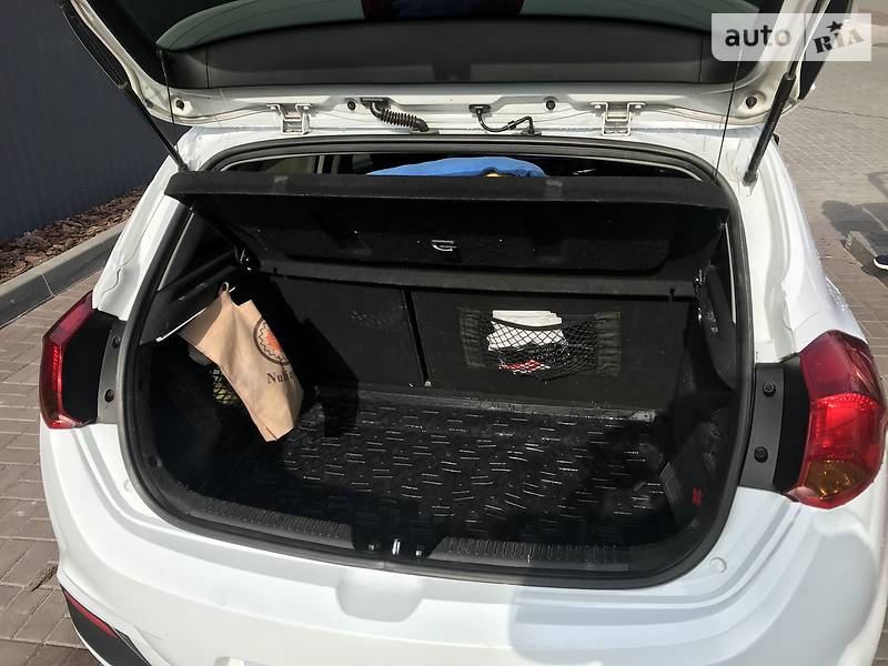 Хетчбек Kia Ceed 2013 в Дніпрі фото 47 Хетчбек Kia Ceed 2013 в Дніпрі