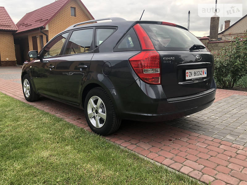 Універсал Kia Ceed 2010 в Луцьку