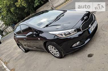 Седан Kia Ceed 2013 в Запоріжжі