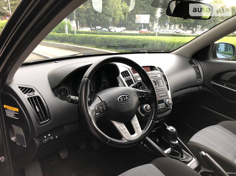 Хетчбек Kia Ceed 2009 в Рівному