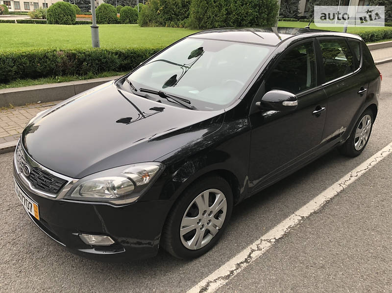 Хетчбек Kia Ceed 2009 в Рівному