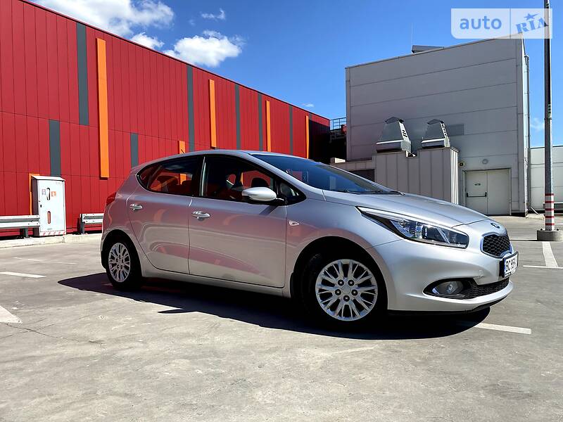 Хетчбек Kia Ceed 2012 в Києві