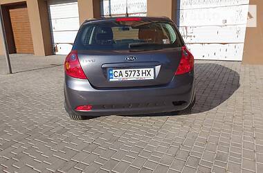 Хетчбек Kia Ceed 2007 в 