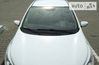 Хэтчбек Kia Ceed 2015 в 
