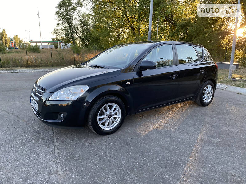 Хетчбек Kia Ceed 2007 в Сумах