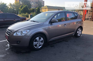 Хэтчбек Kia Ceed 2009 в Нежине