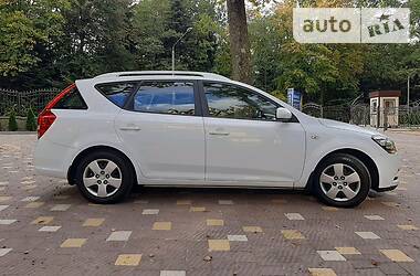 Универсал Kia Ceed 2009 в Трускавце