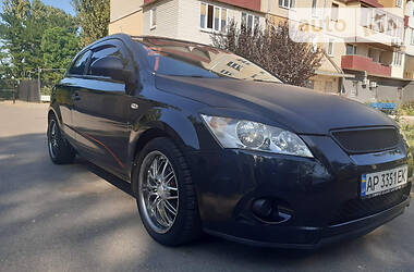 Купе Kia Ceed 2008 в Мелитополе