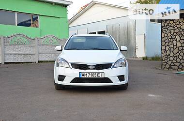 Универсал Kia Ceed 2010 в Бердичеве