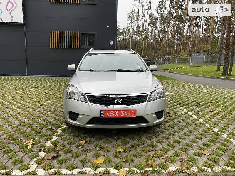 Універсал Kia Ceed 2010 в Бучі
