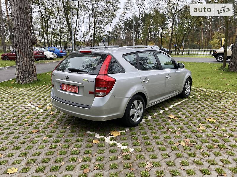 Універсал Kia Ceed 2010 в Бучі