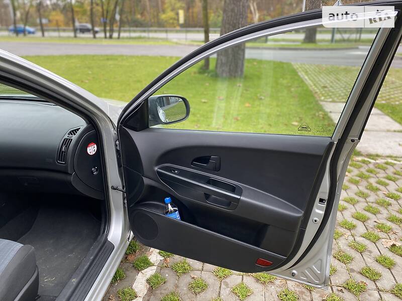 Універсал Kia Ceed 2010 в Бучі