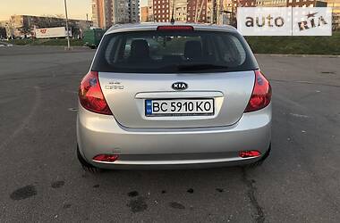 Хэтчбек Kia Ceed 2009 в Львове