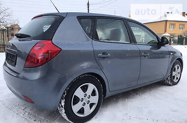 Хэтчбек Kia Ceed 2007 в Самборе