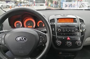 Хэтчбек Kia Ceed 2008 в Мукачево