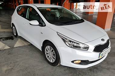 Хэтчбек Kia Ceed 2012 в Львове