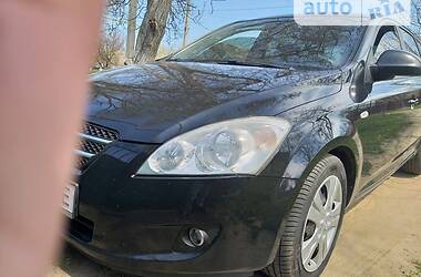 Хэтчбек Kia Ceed 2008 в Одессе