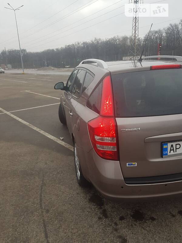 Универсал Kia Ceed 2007 в Запорожье