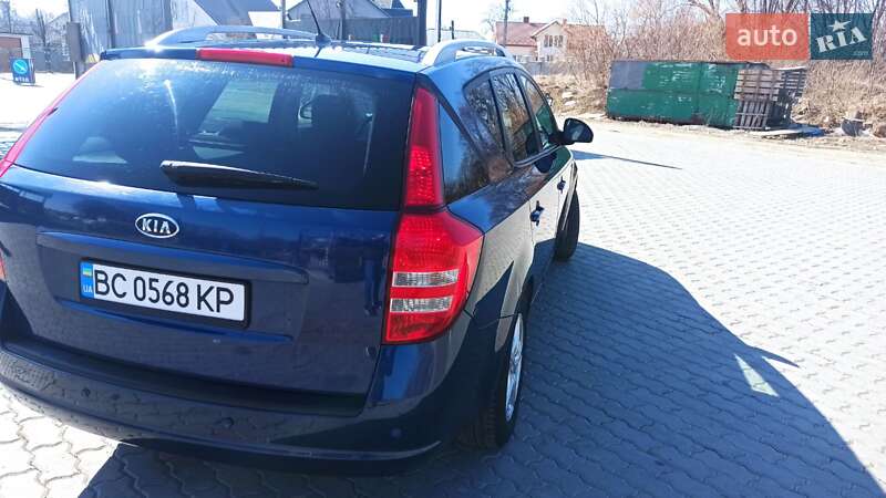 Универсал Kia Ceed 2008 в Стебнику