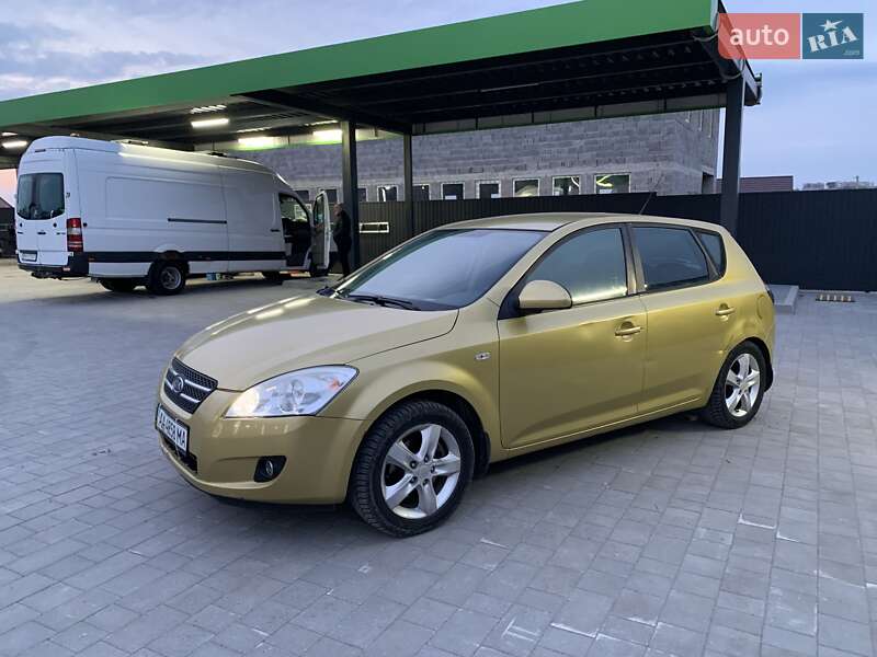 Хэтчбек Kia Ceed 2007 в Киеве