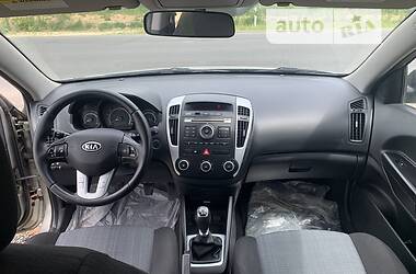 Универсал Kia Ceed 2012 в 
