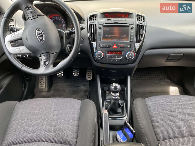 Седан Kia Ceed 2010 в Вінниці