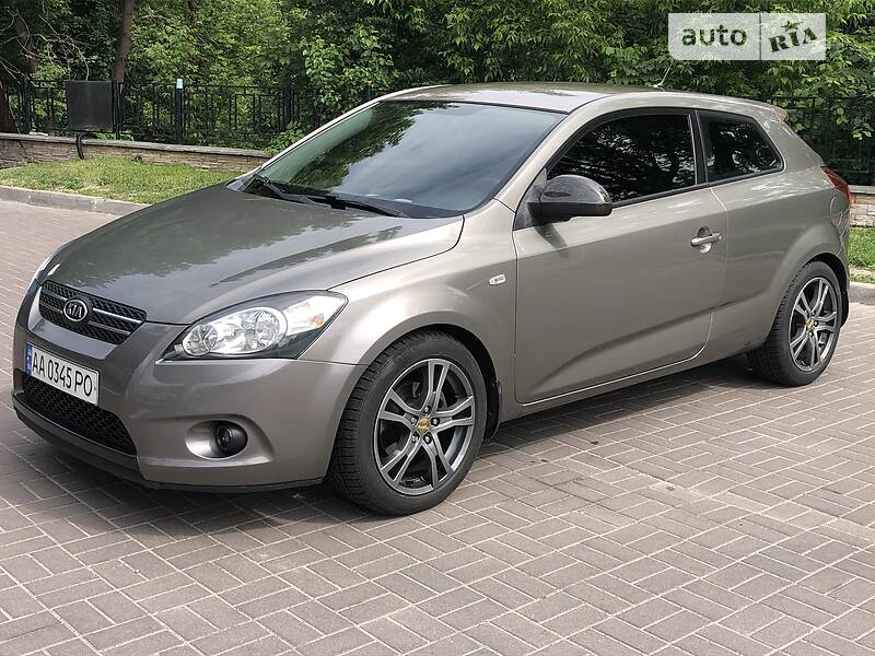 Купе Kia Ceed 2008 в Киеве