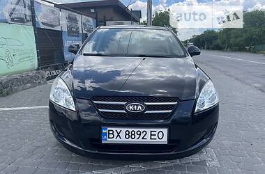 Хэтчбек Kia Ceed 2008 в Хмельницком