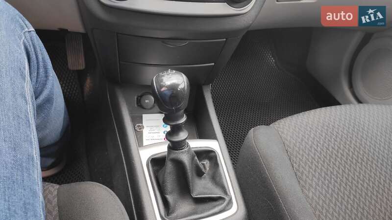 Хэтчбек Kia Ceed 2007 в Киеве