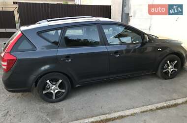 Універсал Kia Ceed 2008 в Острозі