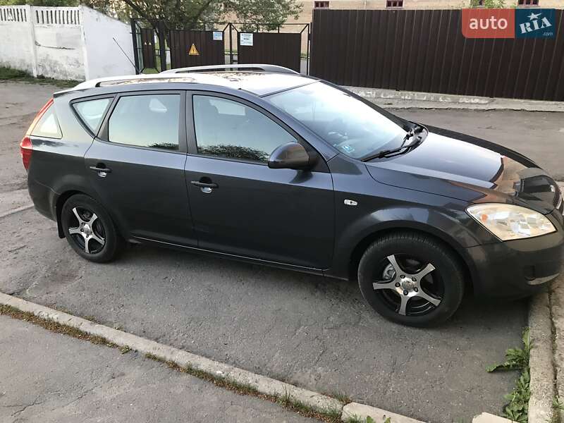 Універсал Kia Ceed 2008 в Острозі