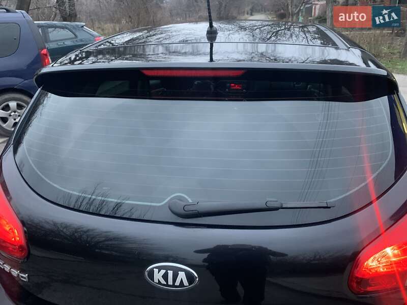 Хетчбек Kia Ceed 2013 в Запоріжжі