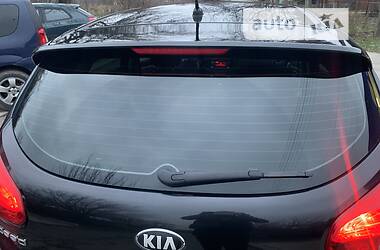 Хэтчбек Kia Ceed 2013 в Запорожье