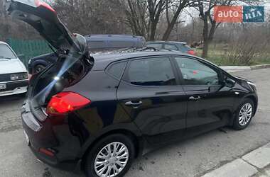 Хэтчбек Kia Ceed 2013 в Запорожье