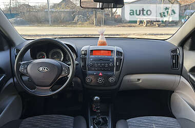 Хэтчбек Kia Ceed 2008 в Новом Буге