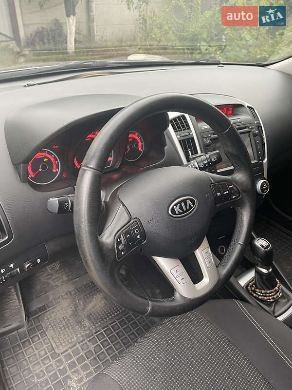 Універсал Kia Ceed 2011 в Харкові