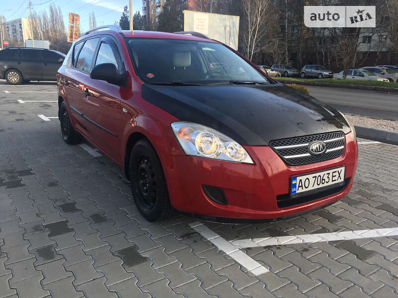 Универсал Kia Ceed 2008 в Ужгороде