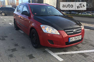 Универсал Kia Ceed 2008 в Ужгороде