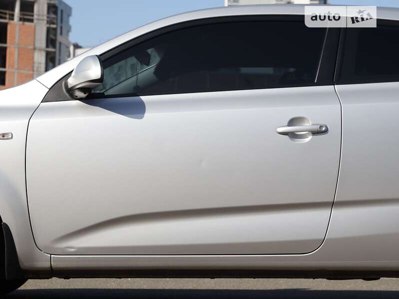 Хетчбек Kia Ceed 2008 в Києві