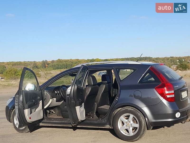 Универсал Kia Ceed 2009 в Баре