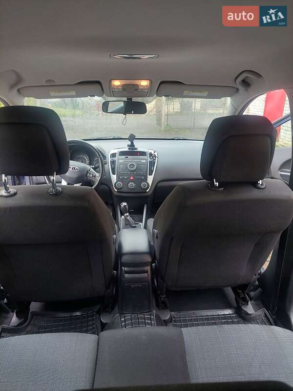 Универсал Kia Ceed 2010 в Львове