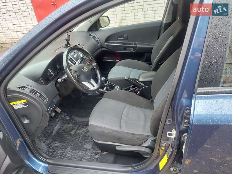 Универсал Kia Ceed 2010 в Львове