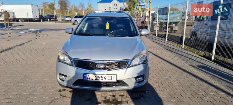 Универсал Kia Ceed 2011 в Нововолынске