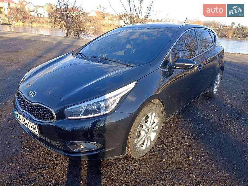 Хэтчбек Kia Ceed 2012 в Киеве