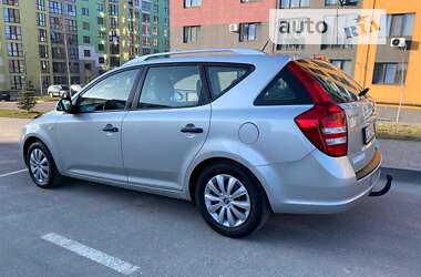 Универсал Kia Ceed 2009 в Ровно