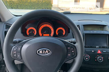 Хэтчбек Kia Ceed 2008 в Виннице