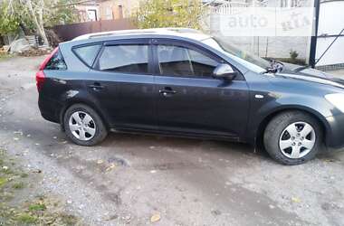 Универсал Kia Ceed 2008 в Запорожье