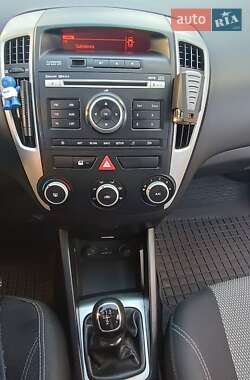 Универсал Kia Ceed 2011 в Виноградове